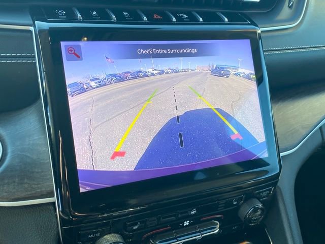 Used 2023 Jeep Grand Cherokee Limited image 11