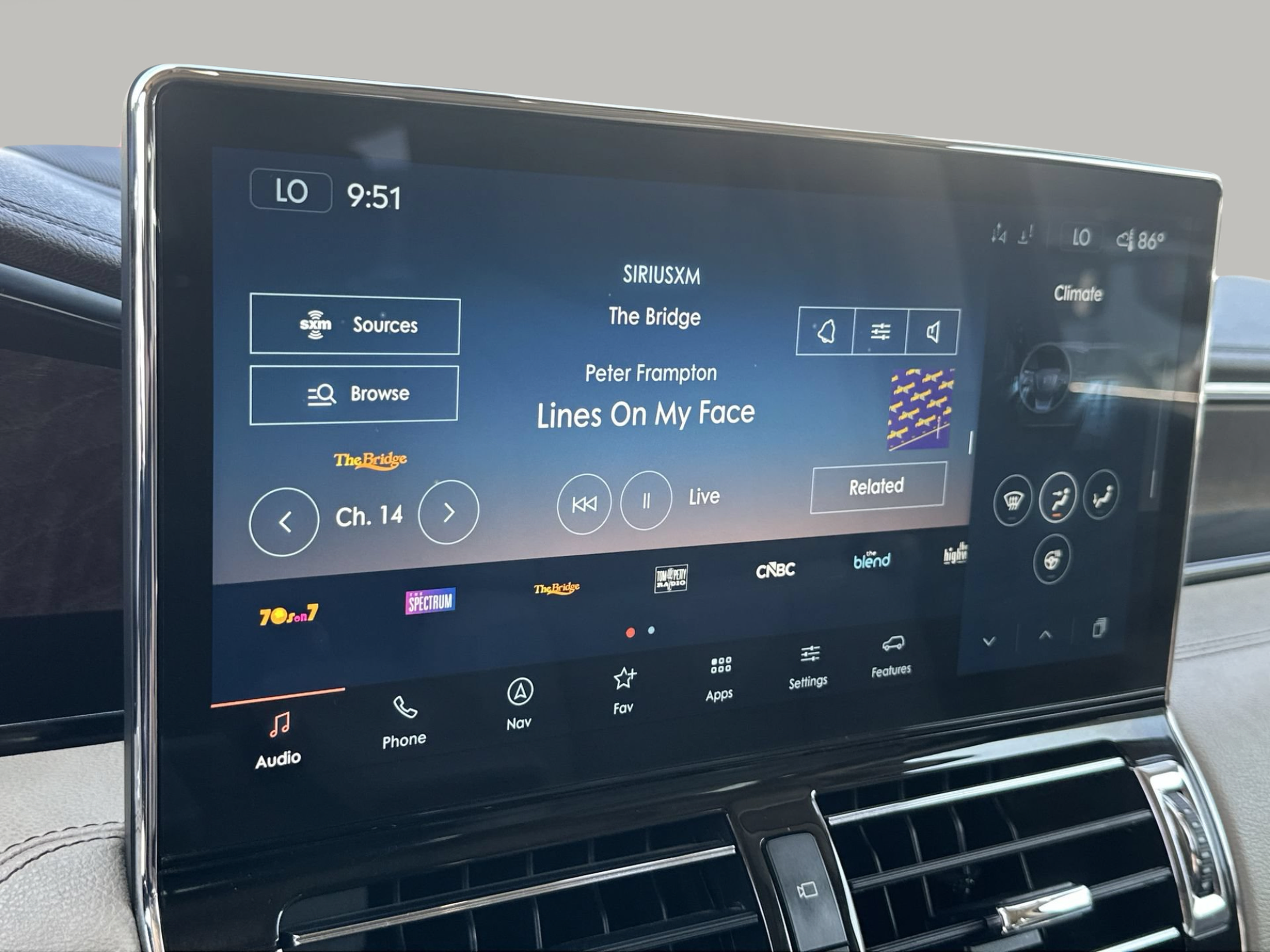 Used 2023 Lincoln Navigator Reserve AWD/4WD image 12