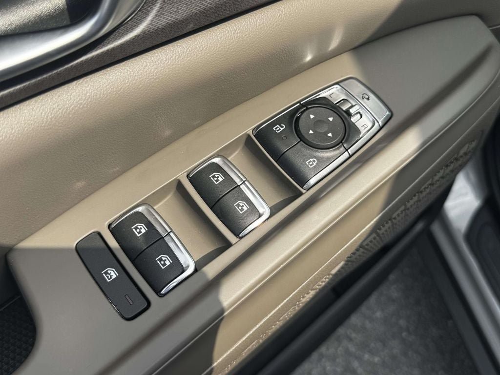 Used 2026 Kia Carnival EX FWD image 16