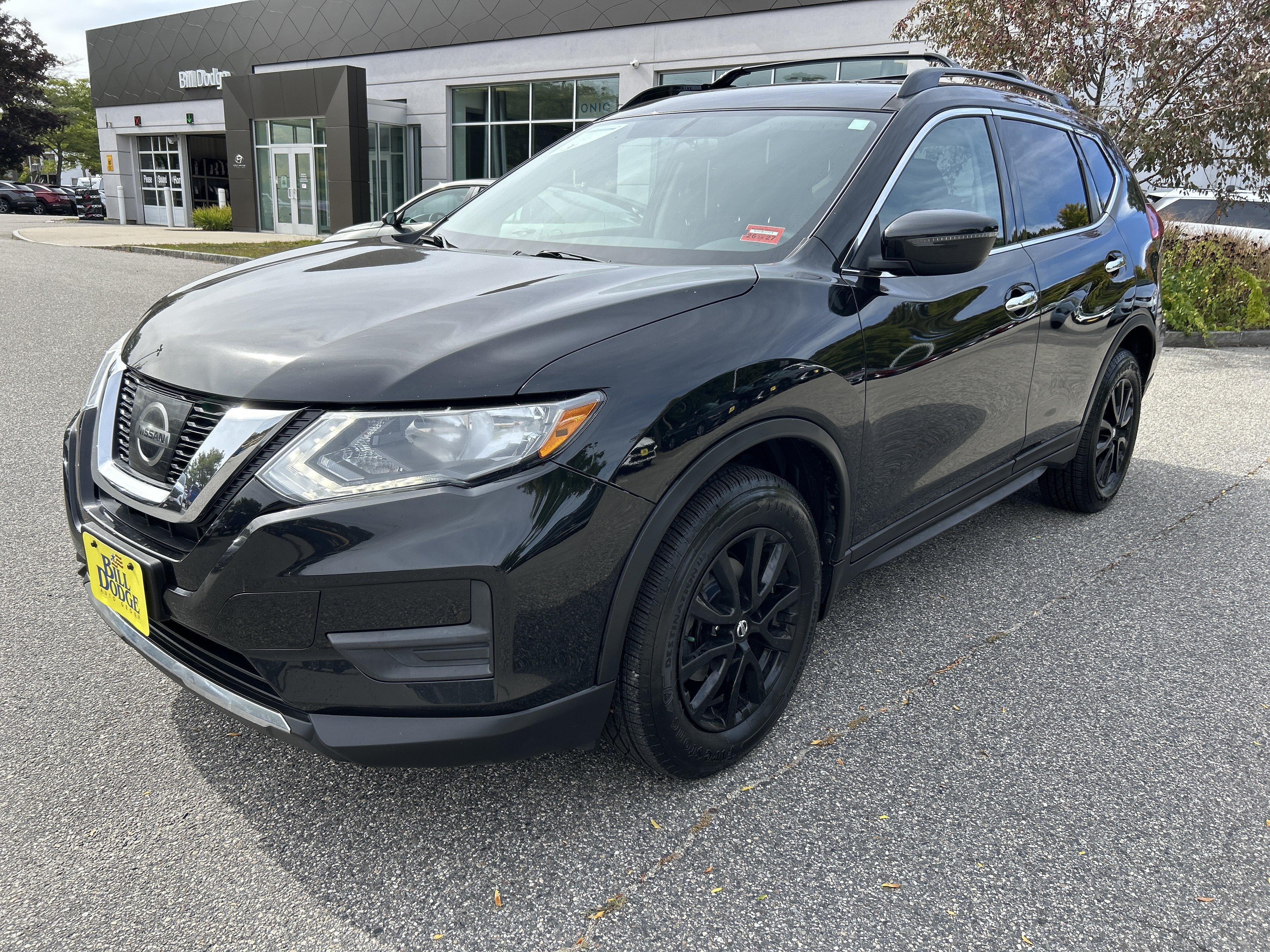 Used 2017 Nissan Rogue SV w/ Midnight Edition