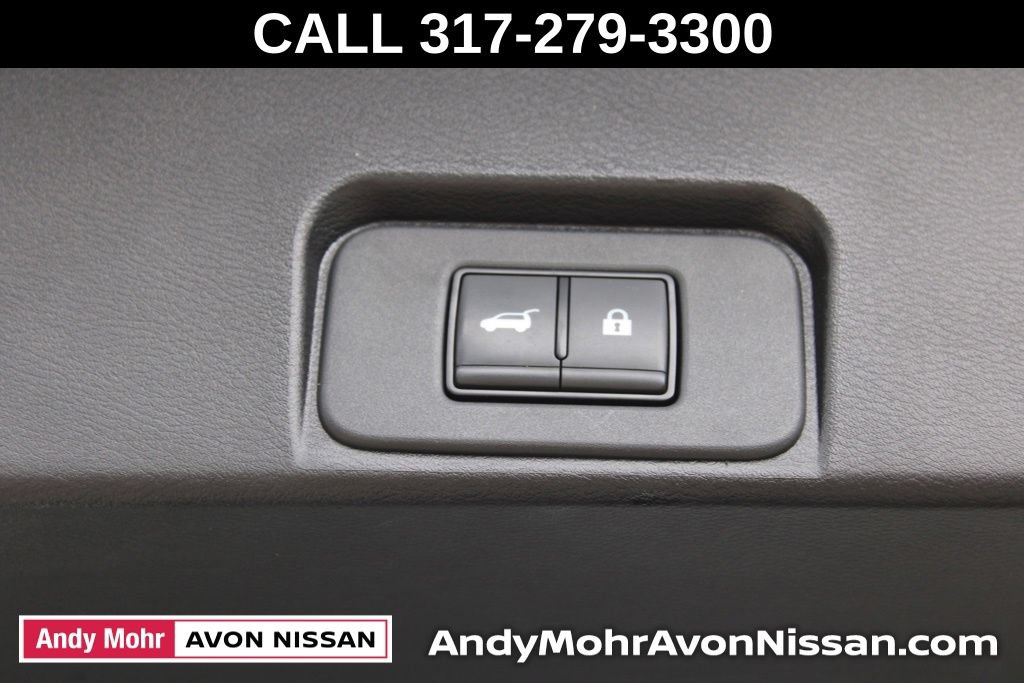 Used 2024 Nissan Rogue SV AWD/4WD image 12