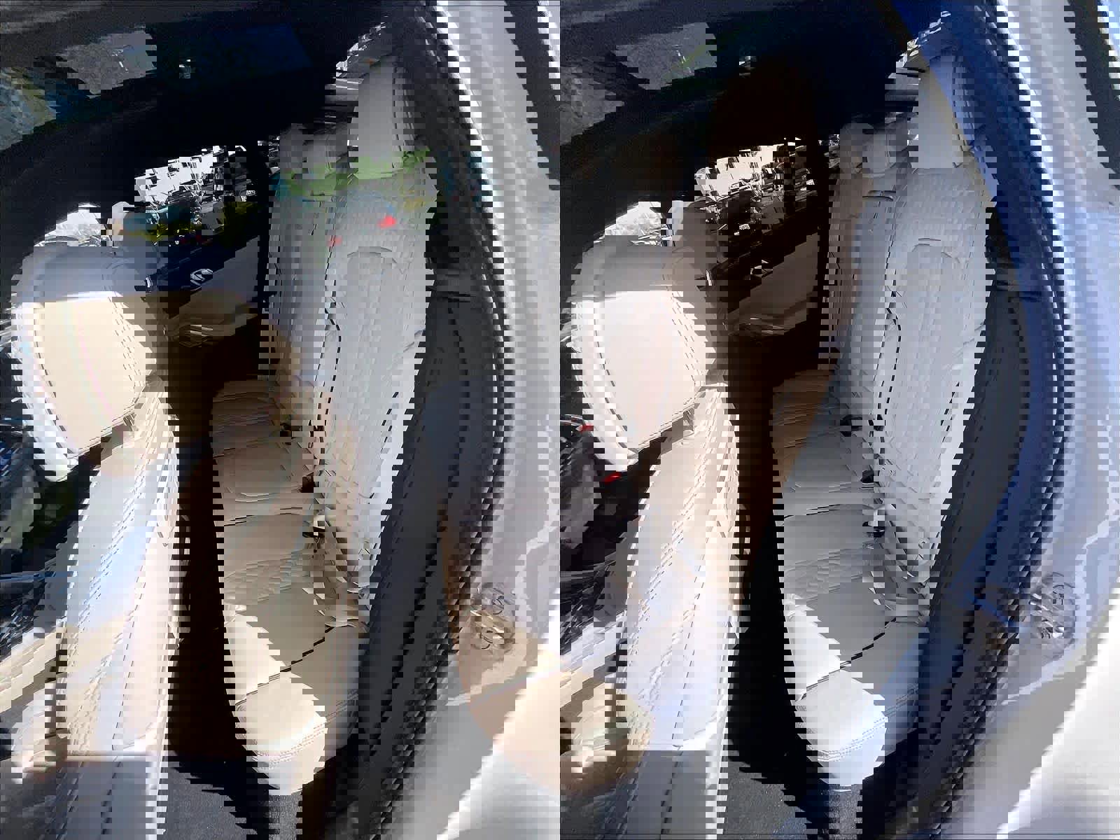 Used 2024 BMW X6 xDrive40i w/ Executive Package image 27