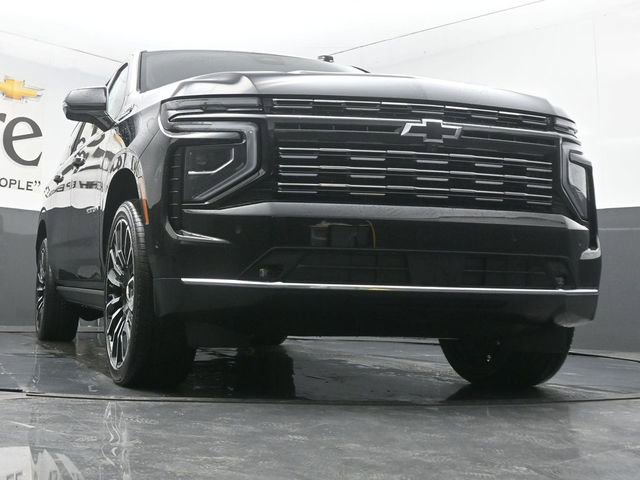 New 2026 Chevrolet Suburban High Country image 3