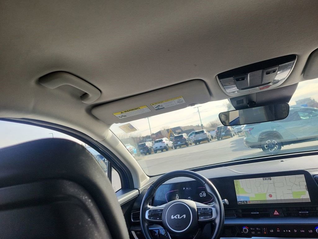 Used 2023 Kia Sportage EX image 11