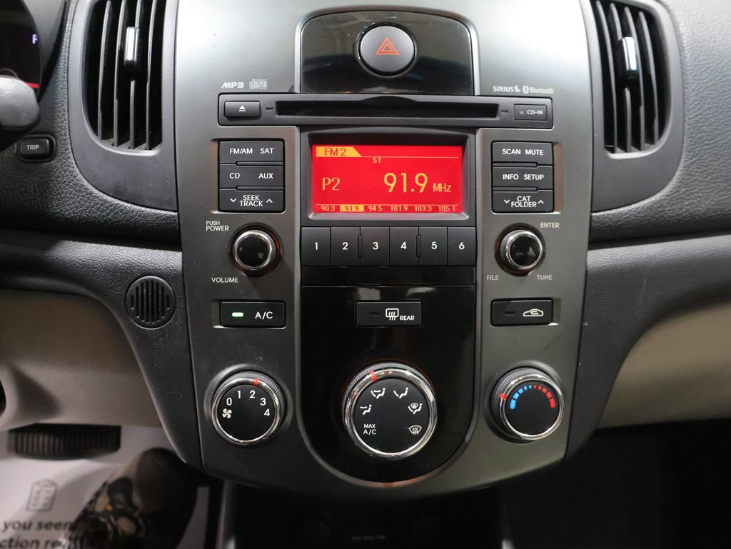 Used 2013 Kia Forte EX w/ Premium Pkg FWD image 23