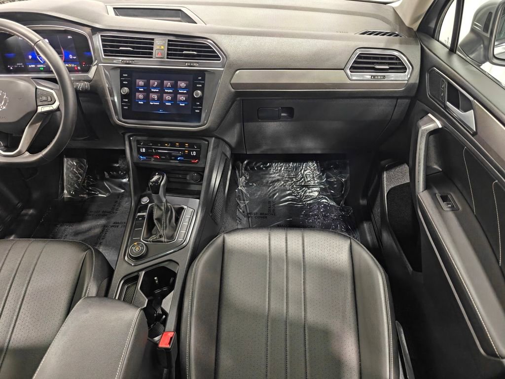 Used 2024 Volkswagen Tiguan SE AWD/4WD image 24