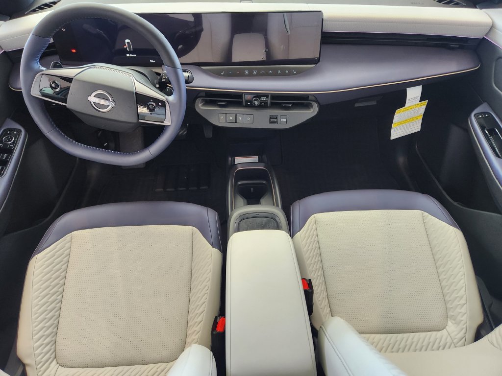 New 2026 Nissan Leaf Platinum+ w/ Cargo Package (Platinum+) FWD image 10