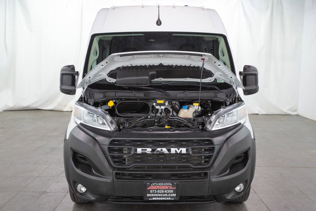 Used 2025 RAM ProMaster 2500 w/ Convenience Group FWD image 3