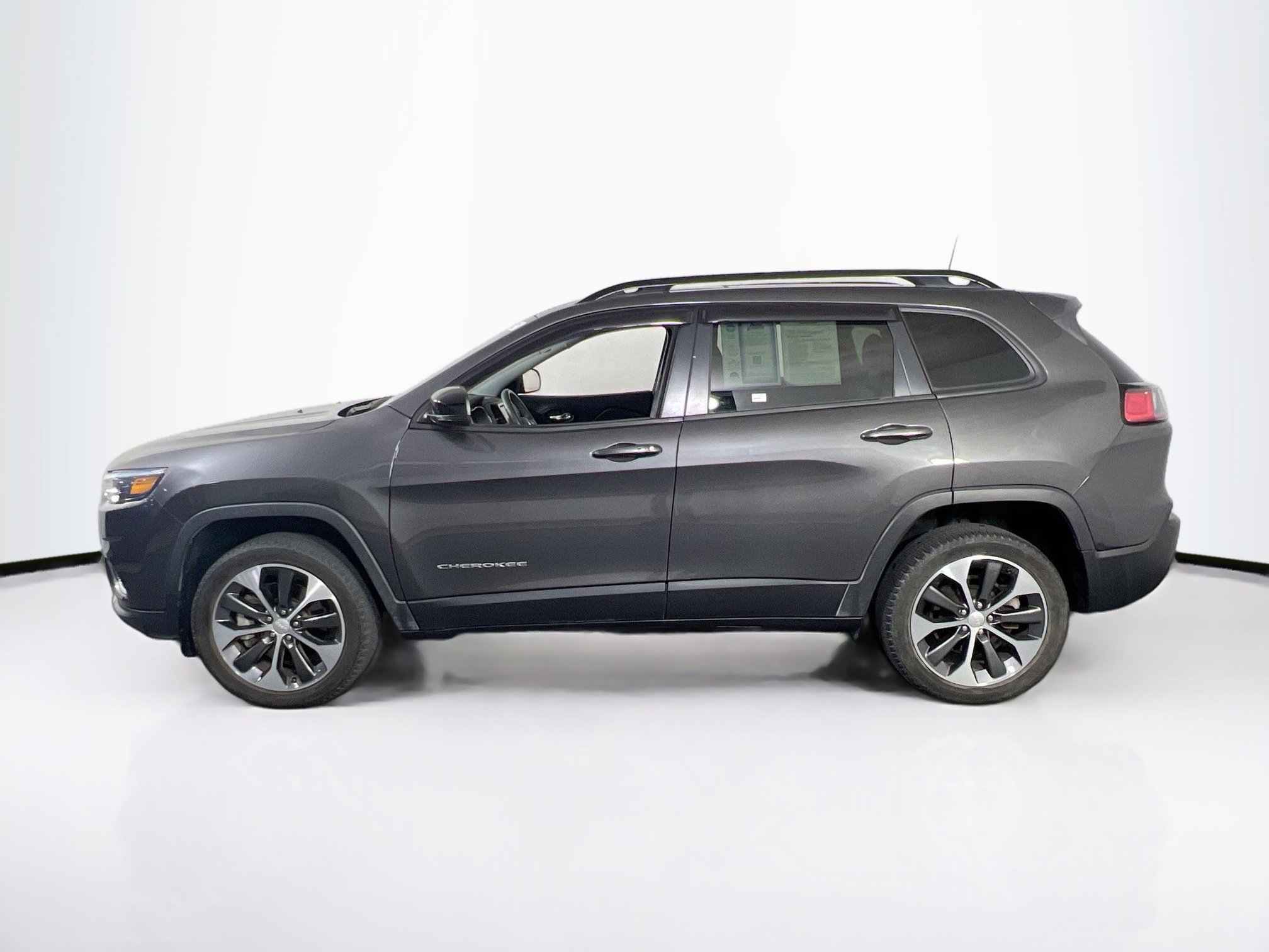 Used 2022 Jeep Cherokee Limited w/ Elite Package image 8