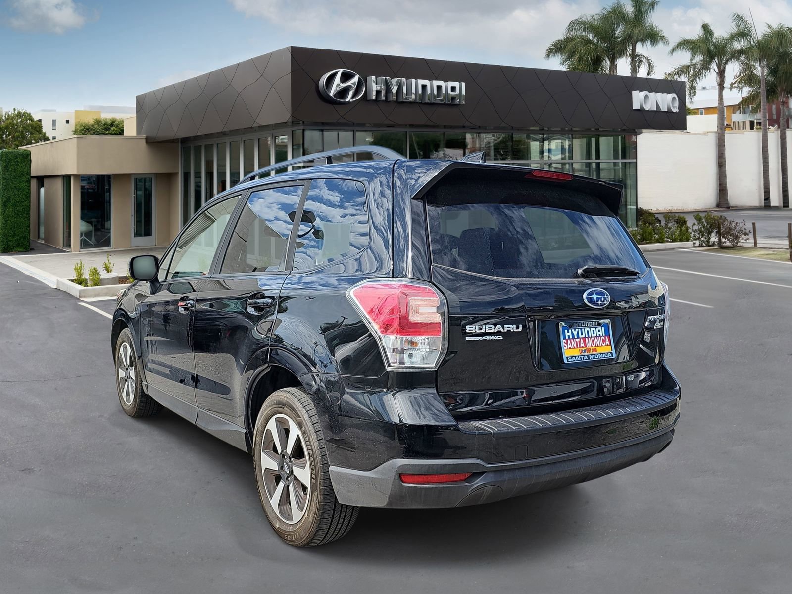 Used 2017 Subaru Forester 2.5i Premium image 5
