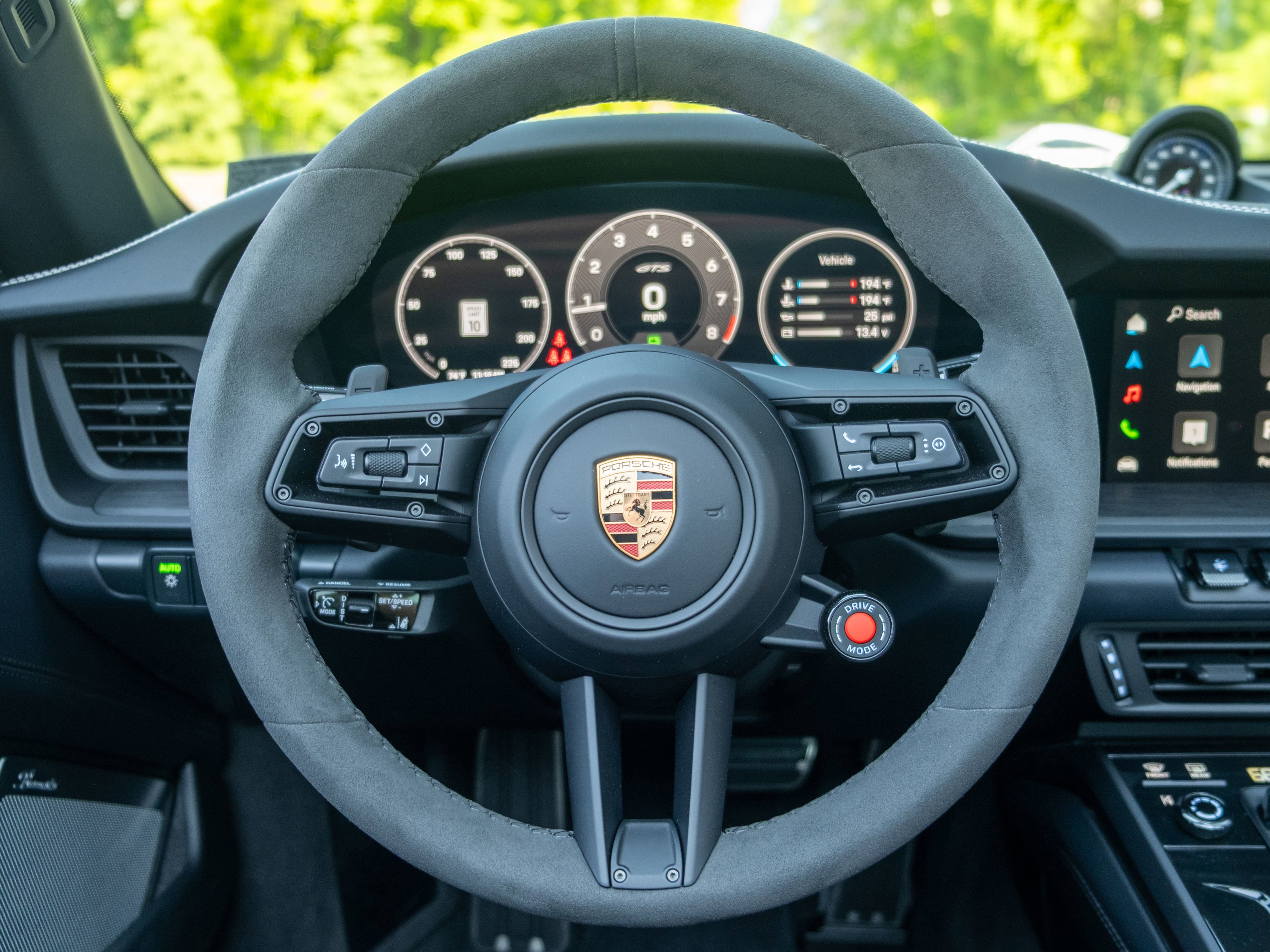 Certified 2025 Porsche 911 Targa 4 GTS AWD/4WD image 30