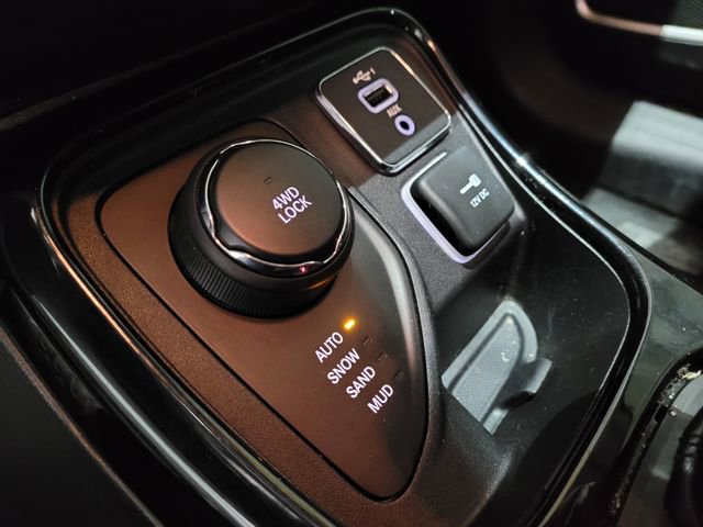 Used 2019 Jeep Compass Altitude image 34