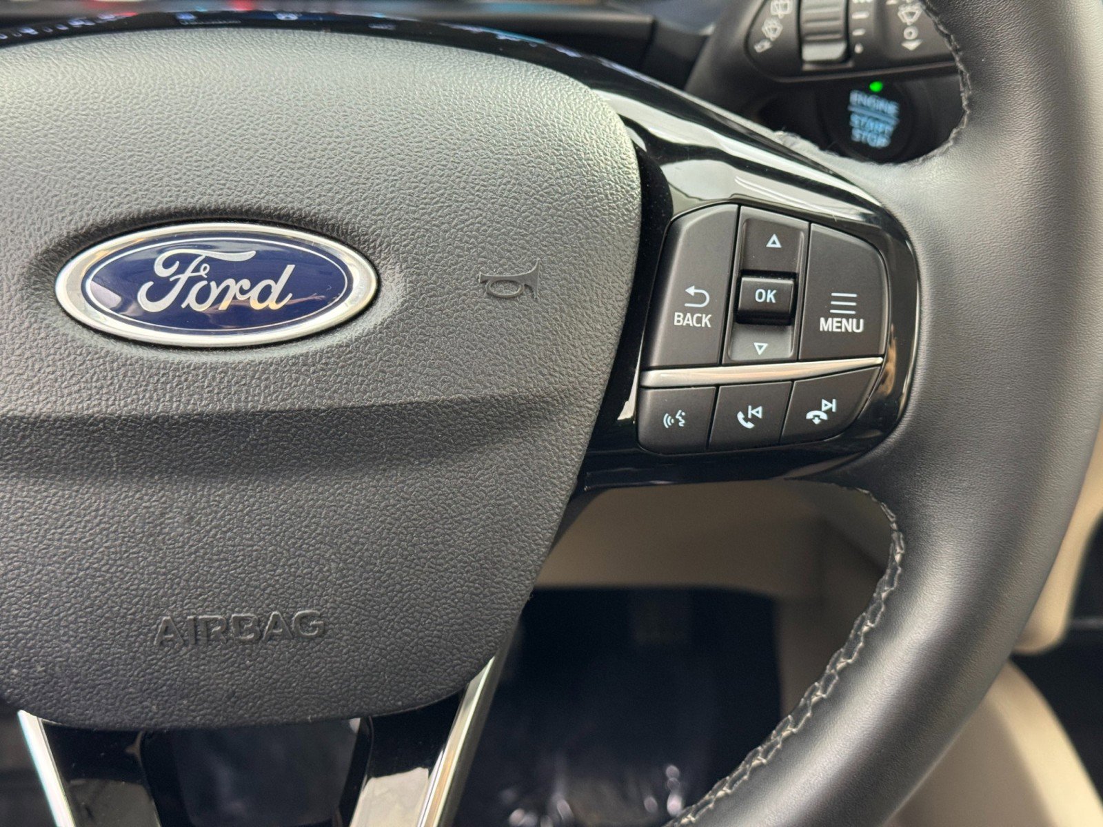 Used 2022 Ford Escape SE w/ Cold Weather Package image 20