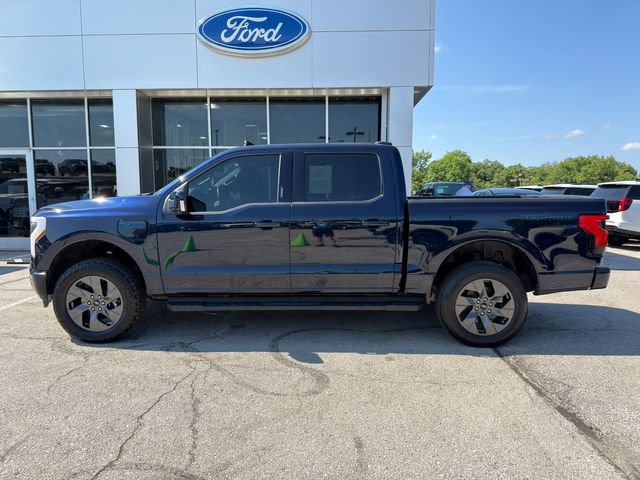 Used 2024 Ford F150 Lightning Lariat AWD/4WD image 4