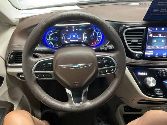 Used 2021 Chrysler Pacifica Touring FWD image 30