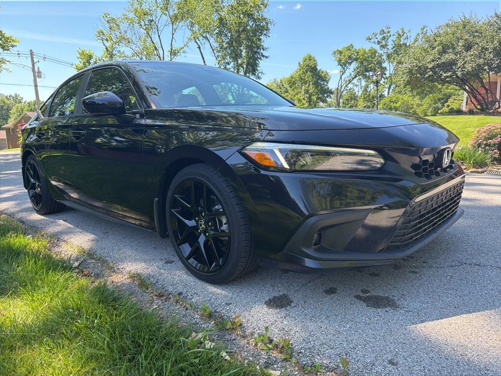 Used 2023 Honda Civic Sport image 11