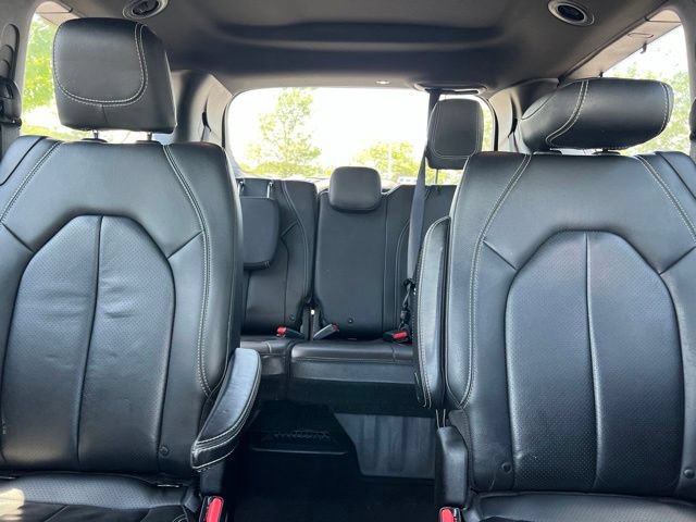 Used 2021 Chrysler Pacifica Touring-L w/ Premium & Safety Sphere Group AWD/4WD image 30