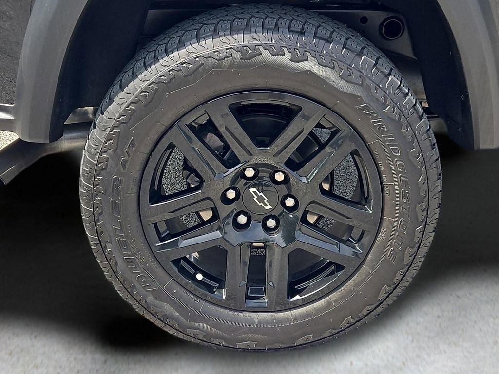 Used 2024 Chevrolet Colorado Trail Boss w/ Technology Package AWD/4WD image 8