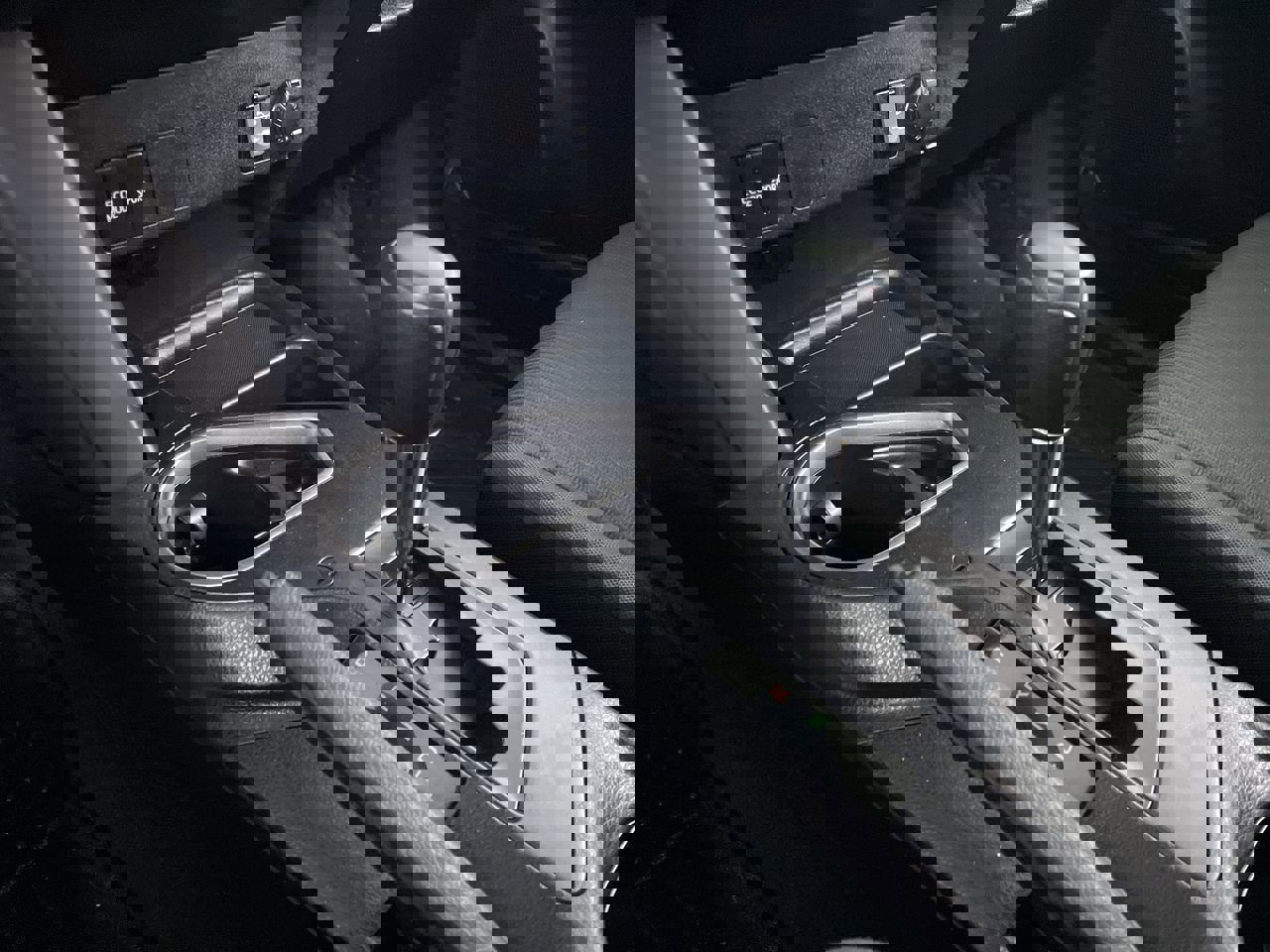 Used 2018 Toyota RAV4 LE w/ All Weather Liner Package image 17