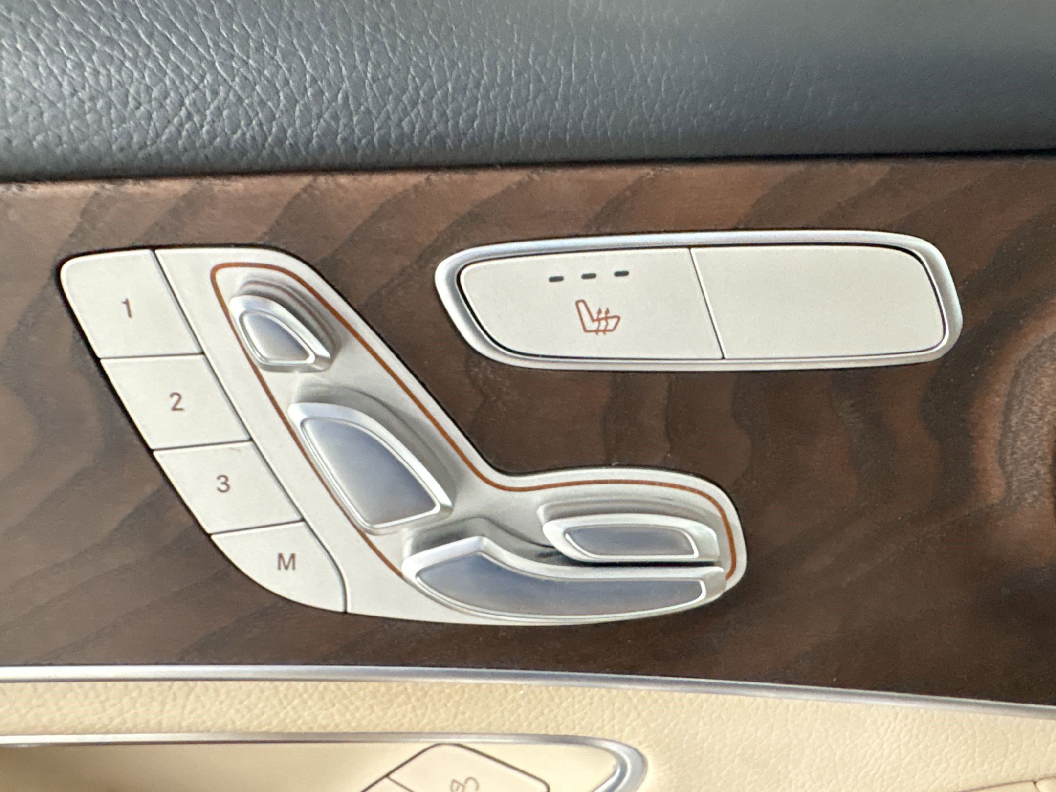 Used 2019 Mercedes-Benz GLC 350e 4MATIC image 20