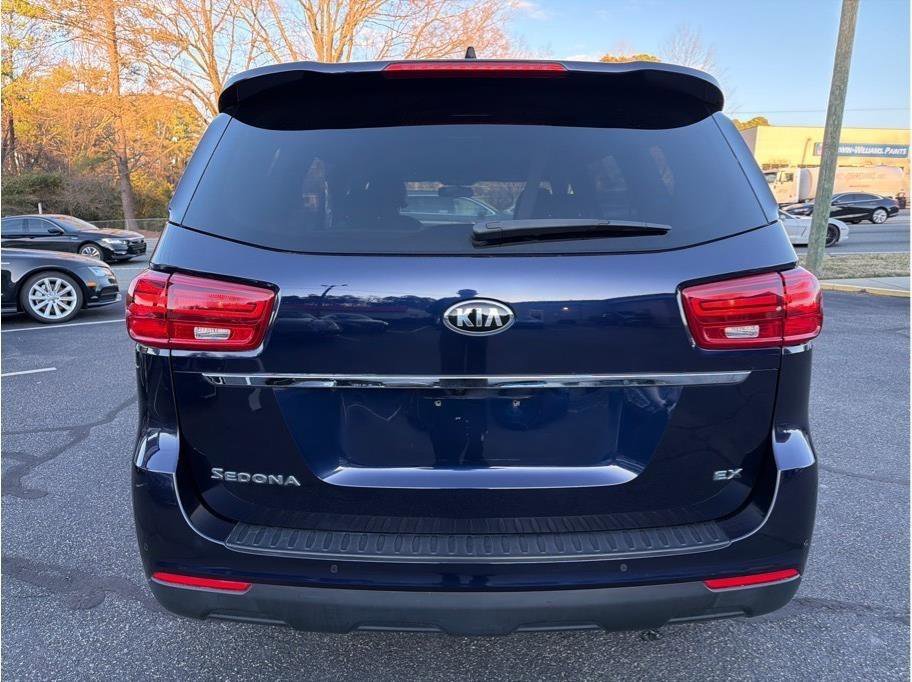 Used 2020 Kia Sedona EX image 5
