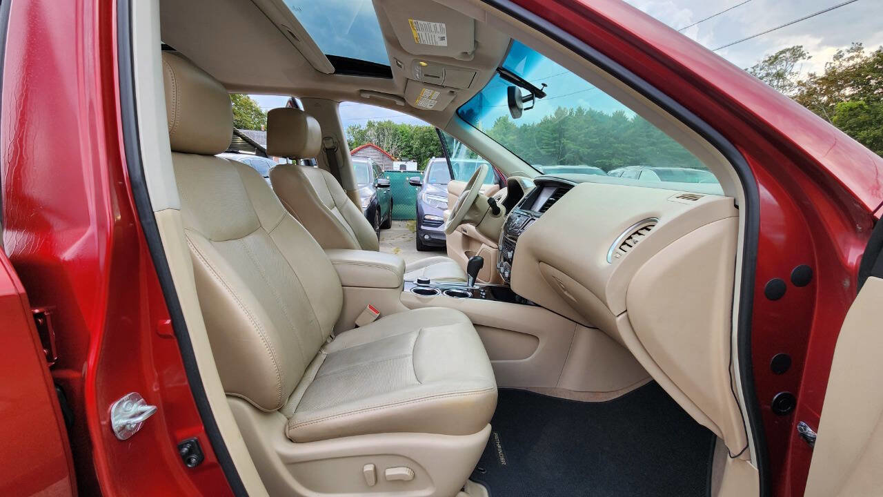 Used 2013 Nissan Pathfinder Platinum w/ Platinum Premium Pkg image 45
