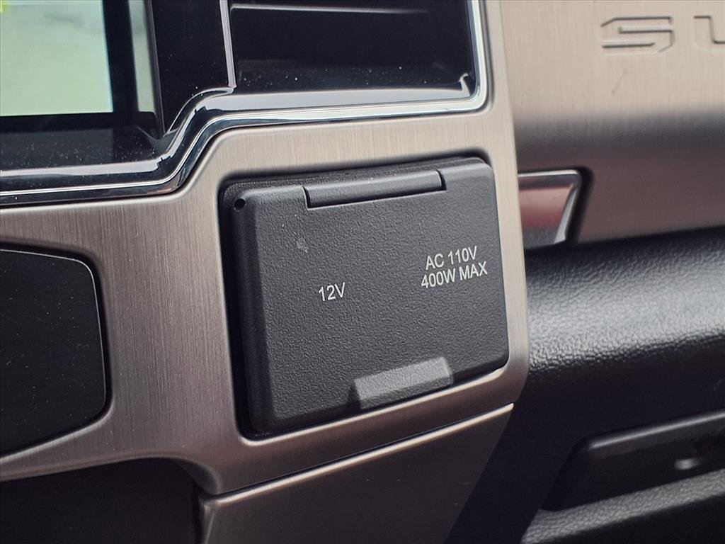 Used 2022 Ford F350 Platinum w/ FX4 Off-Road Package image 25