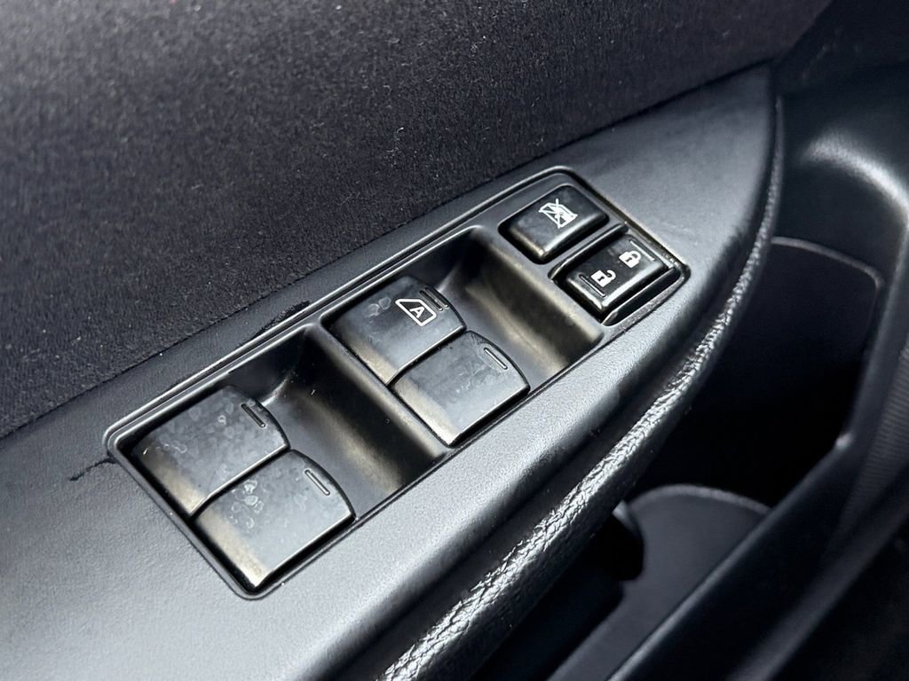 Used 2012 Subaru Outback 2.5i image 11
