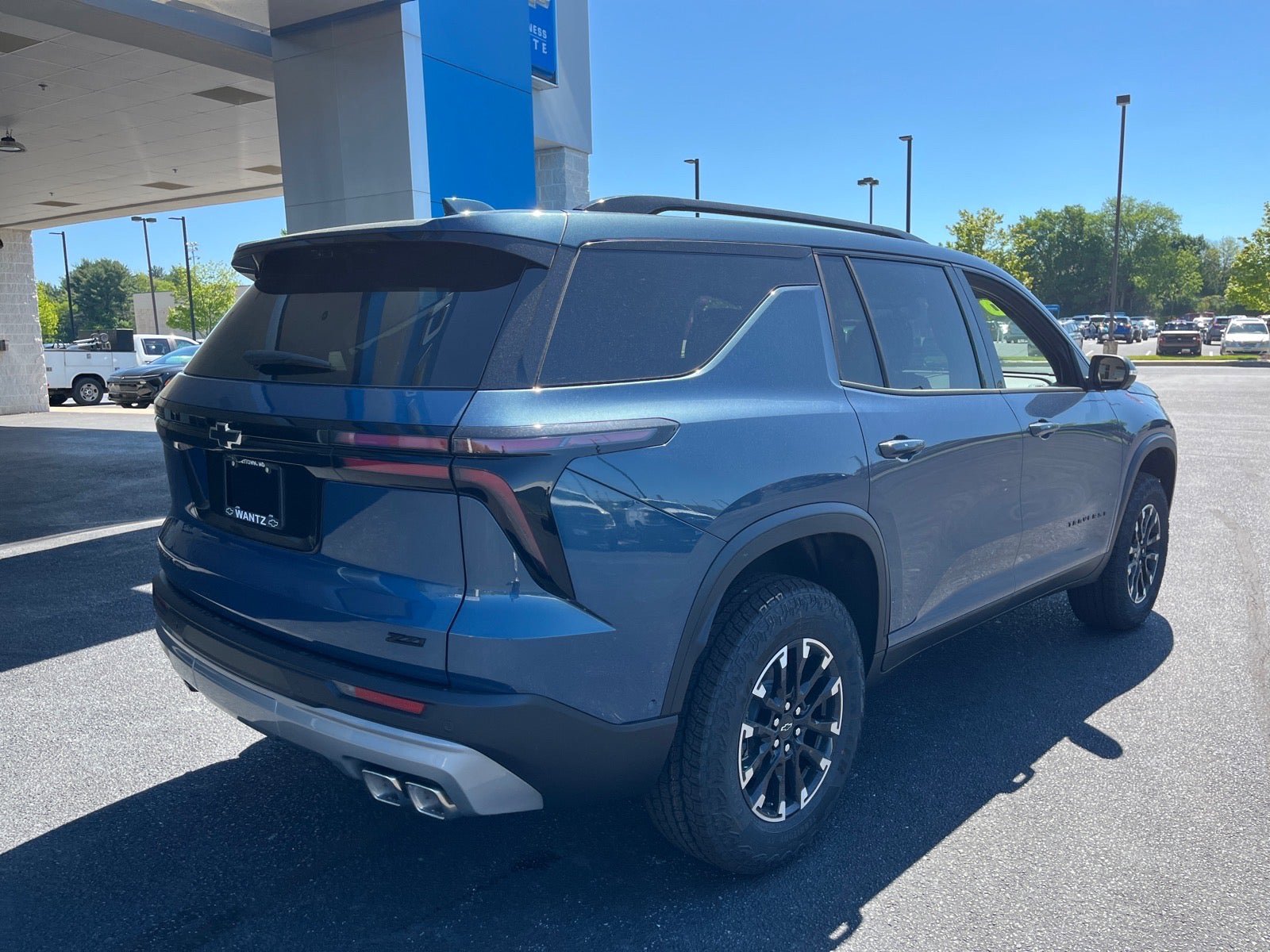 New 2026 Chevrolet Traverse Z71 w/ Enhanced Driving Package AWD/4WD image 6