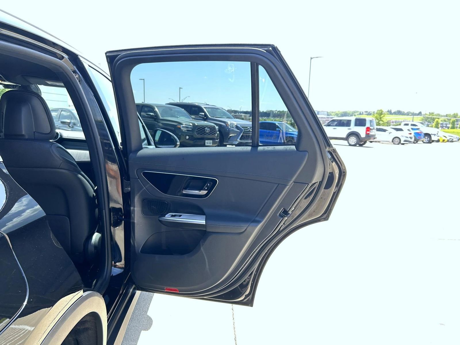 Used 2024 Mercedes-Benz GLC 300 GLC 300 image 18