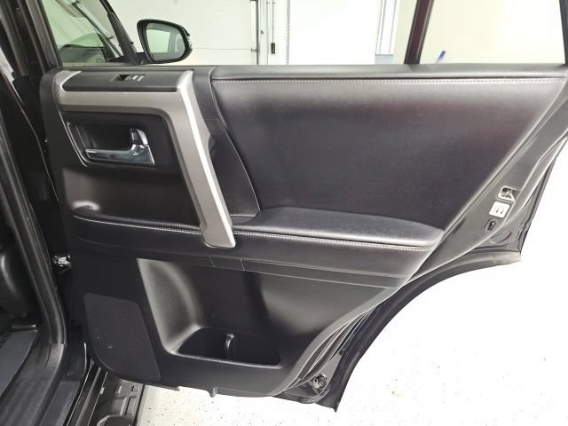 Used 2017 Toyota 4Runner SR5 Premium AWD/4WD image 31