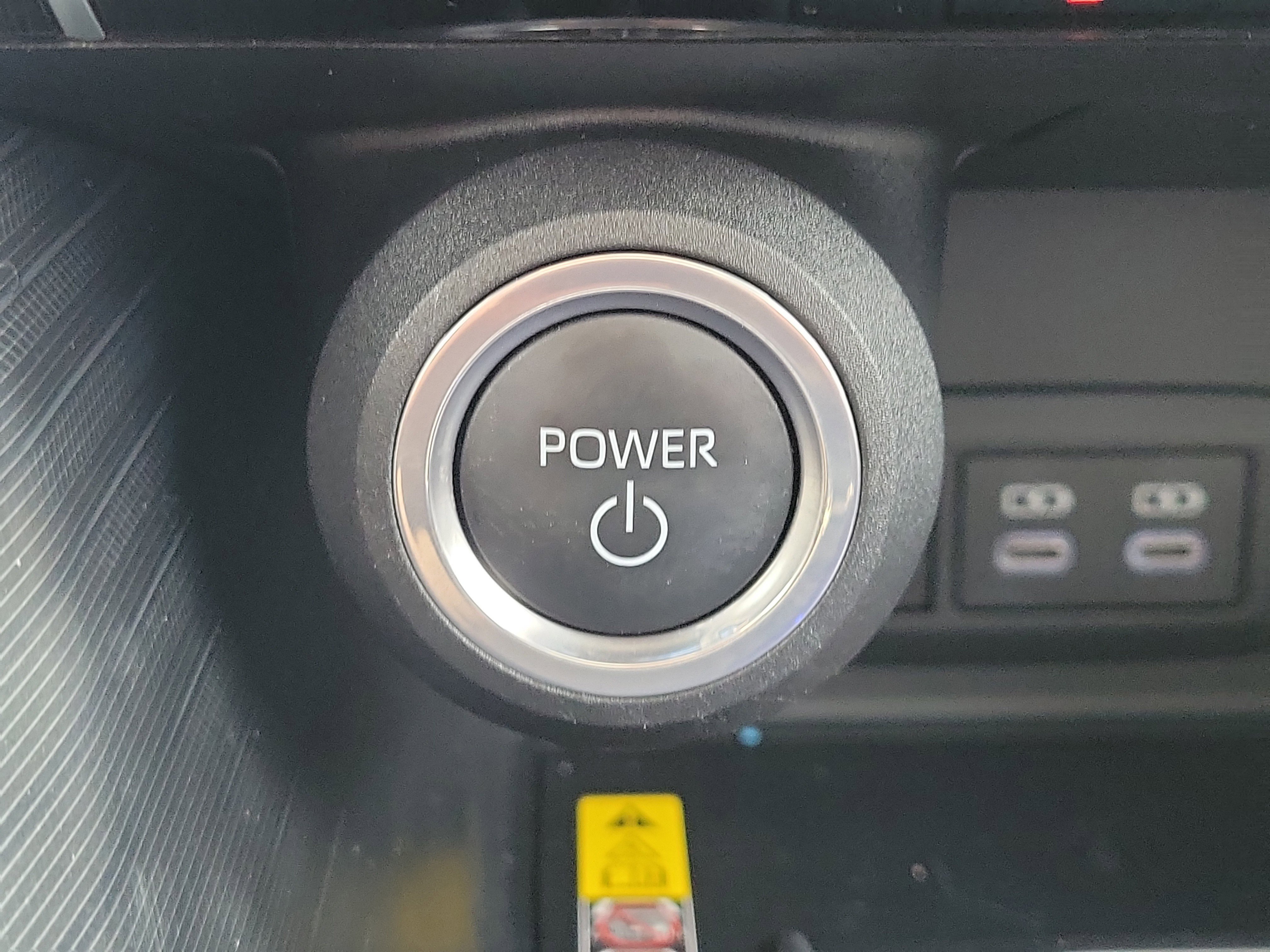 Used 2023 Toyota Venza Limited image 32