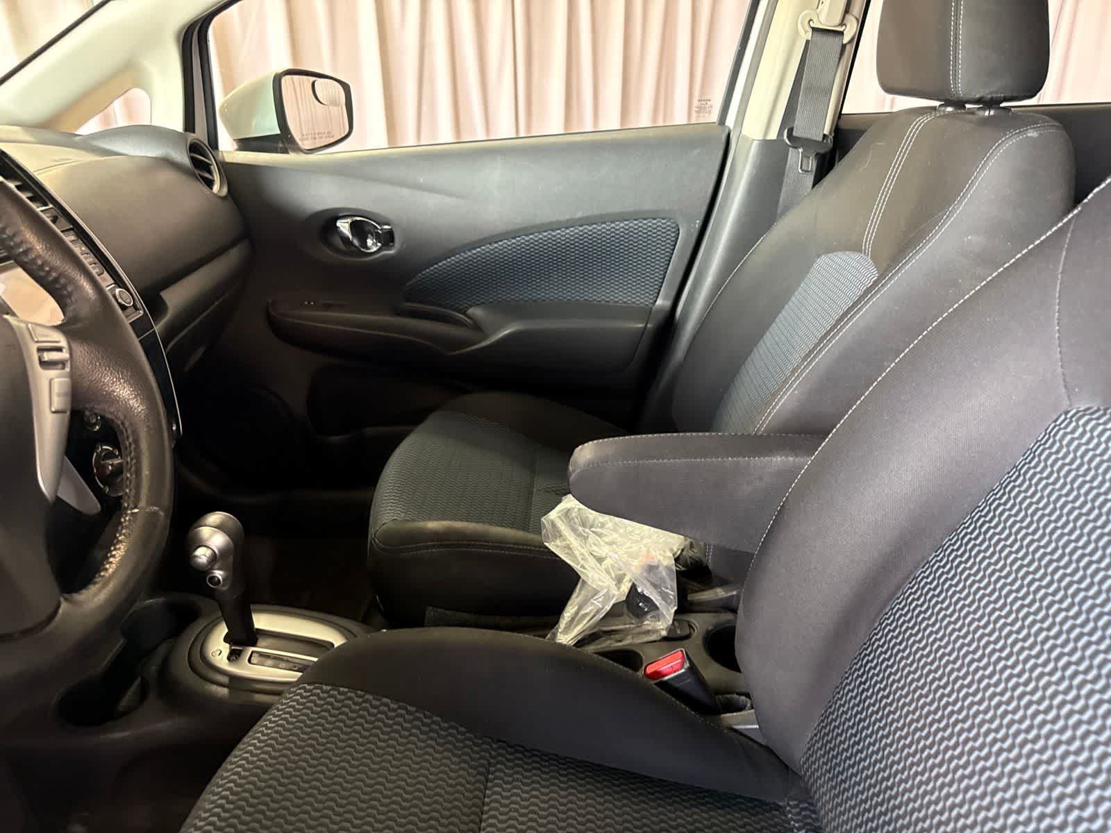 Used 2018 Nissan Versa Note SV FWD image 18
