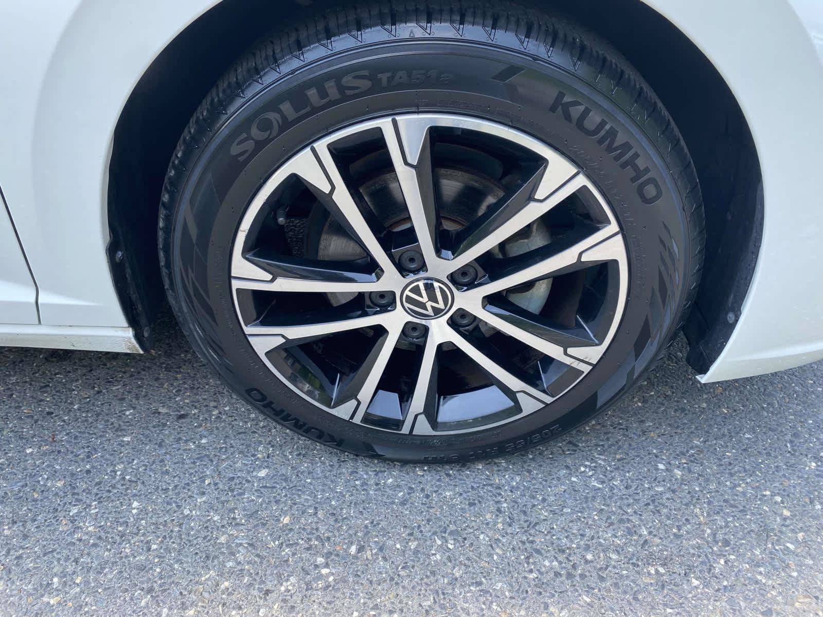 Certified 2023 Volkswagen Jetta Sport FWD image 28