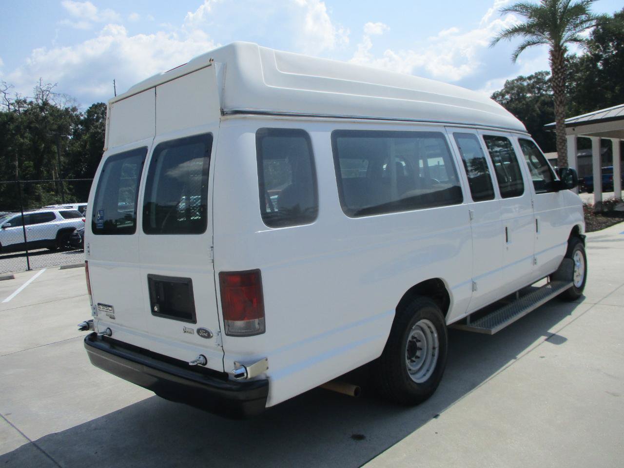 Used 2013 Ford E-250 and Econoline 250 Extended w/ PWR Group RWD image 17