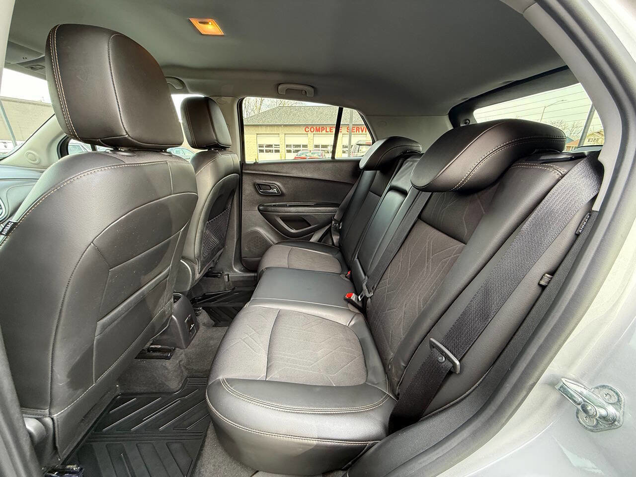 Used 2018 Chevrolet Trax LT w/ Redline Edition FWD image 18