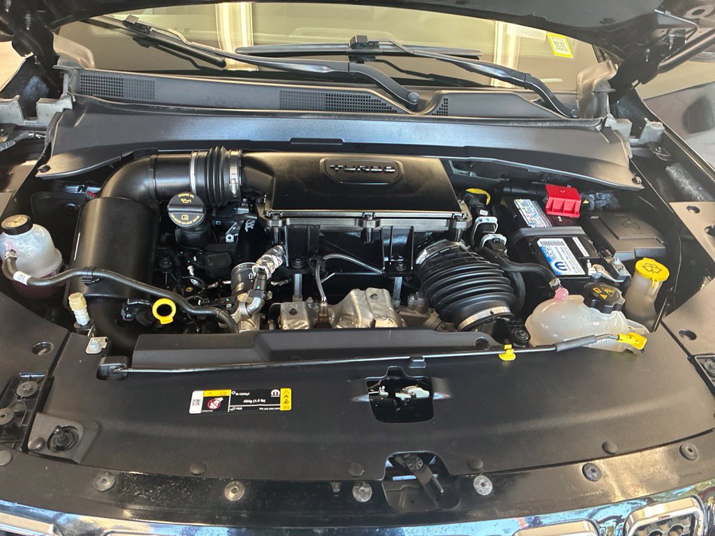 Certified 2023 Jeep Compass Limited AWD/4WD image 36