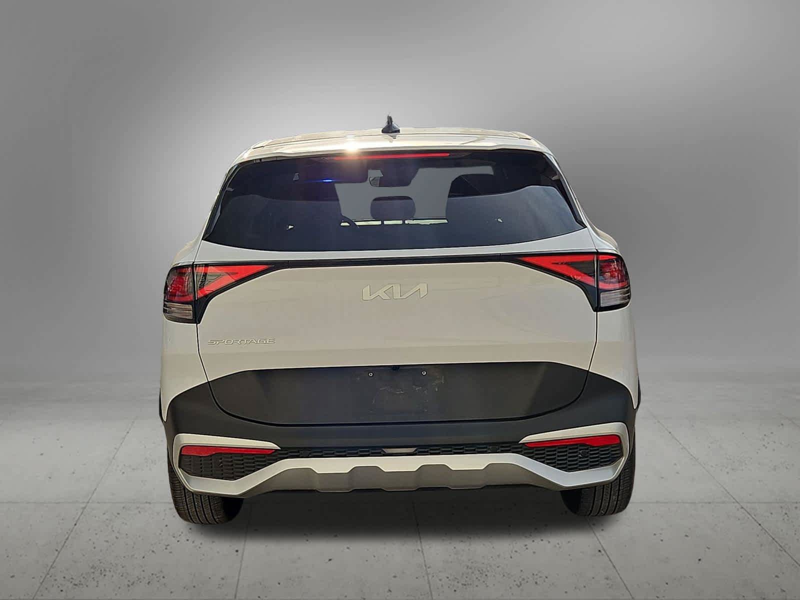 Used 2025 Kia Sportage EX FWD image 5