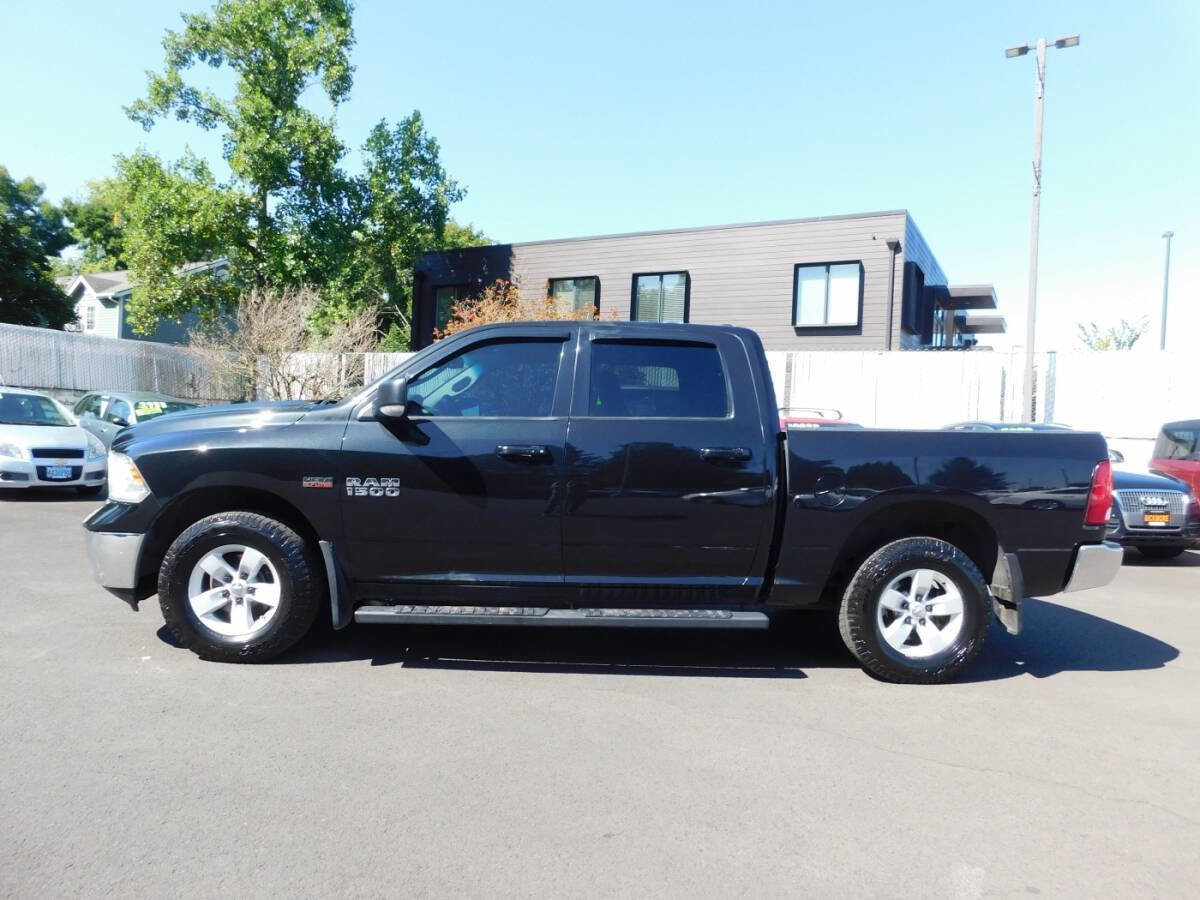 Used 2016 RAM 1500 Classic SLT w/ Luxury Group image 22