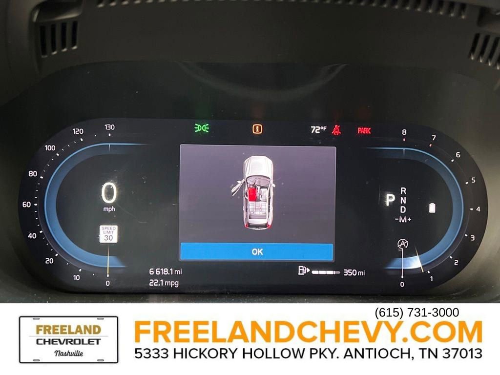 Used 2023 Volvo XC60 B5 Plus image 12