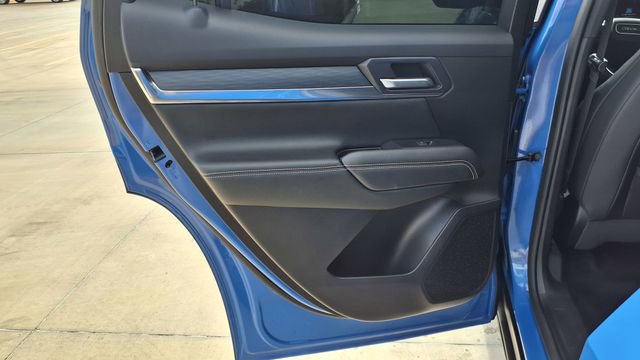 Used 2025 GMC Terrain Elevation w/ Elevation Premium Package image 17