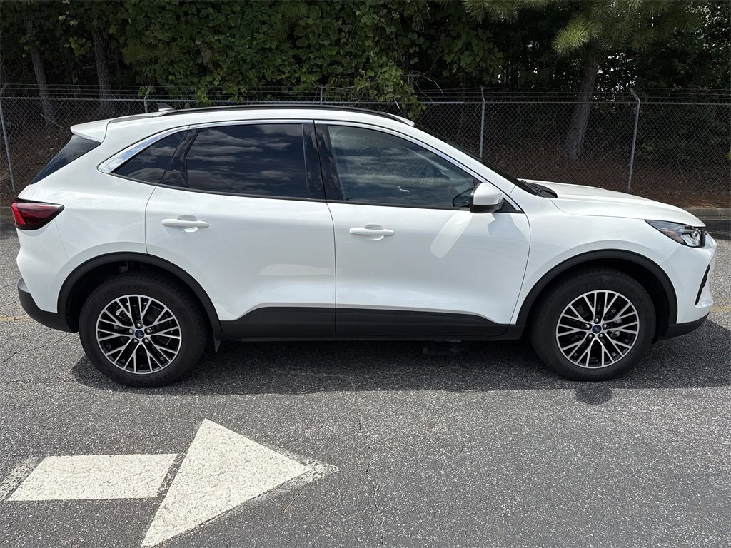 Used 2024 Ford Escape SE image 8