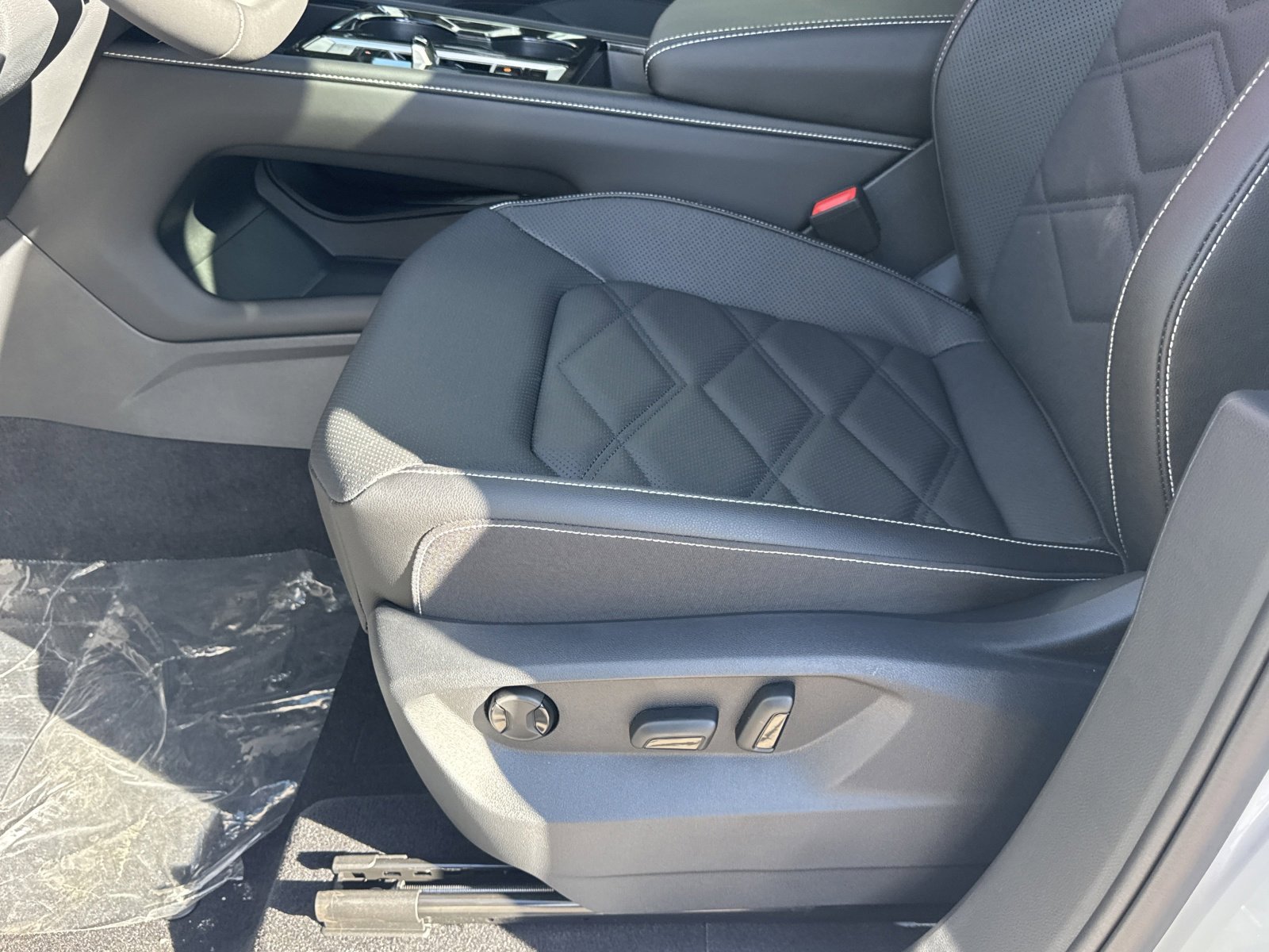 New 2026 Volkswagen Atlas SE image 14