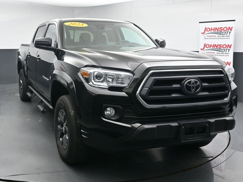 Used 2023 Toyota Tacoma SR5 AWD/4WD image 3