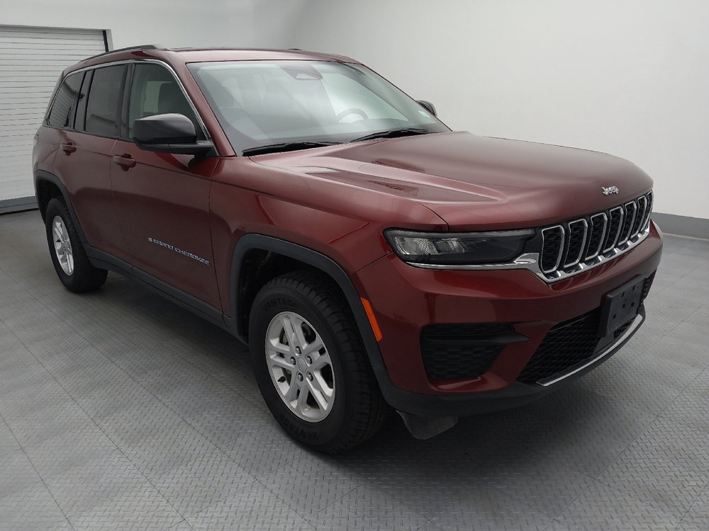 Used 2023 Jeep Grand Cherokee Laredo AWD/4WD image 13