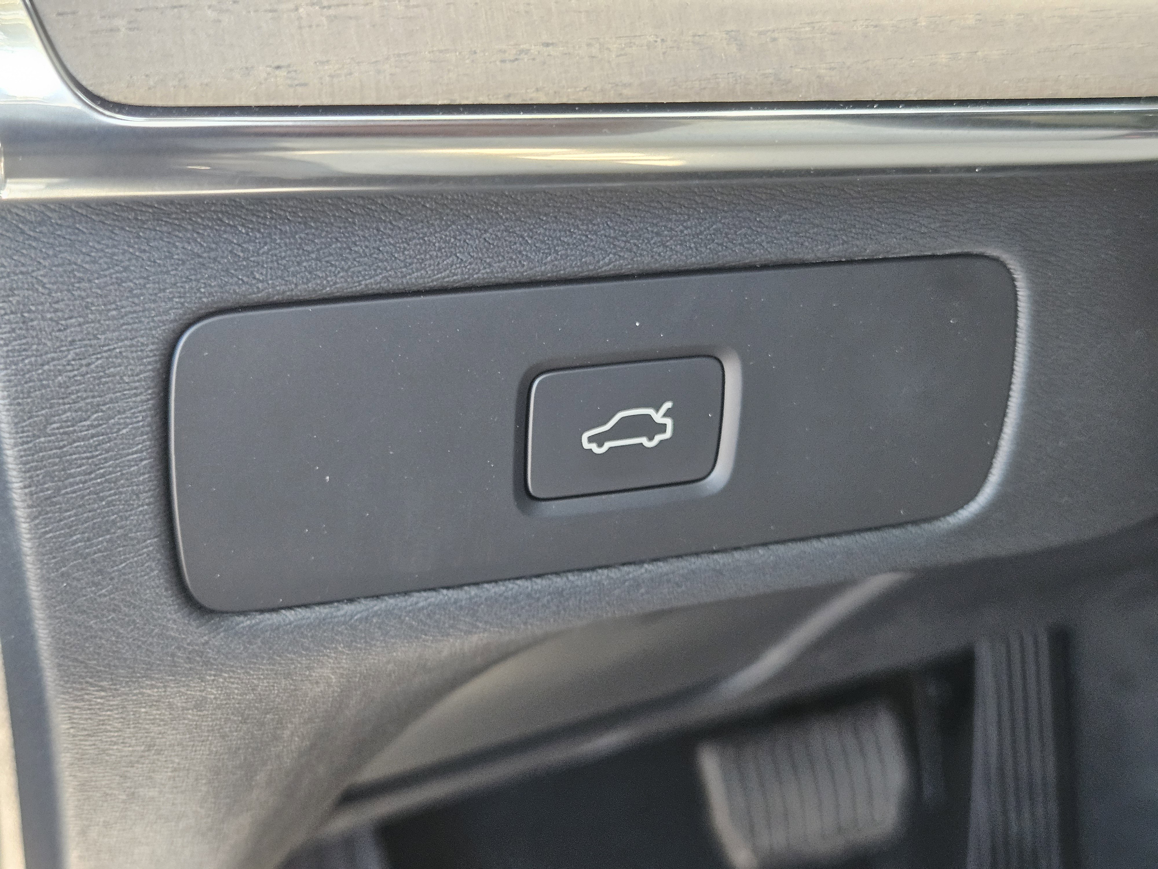 New 2026 Volvo XC90 B6 Plus w/ Protection Package image 23