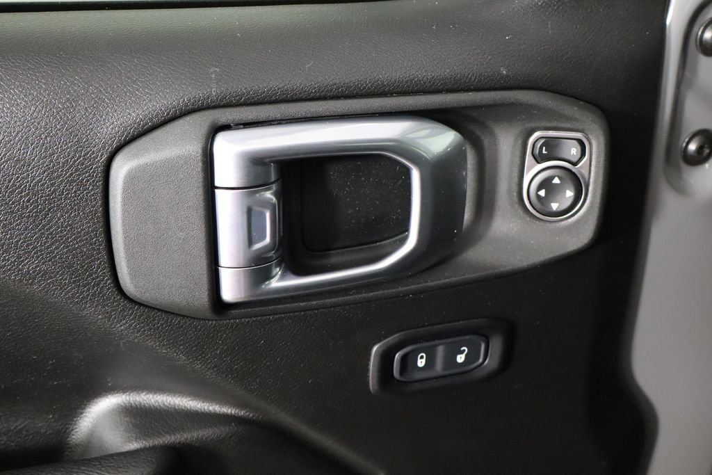 Used 2023 Jeep Gladiator Mojave w/ Cold Weather Group AWD/4WD image 20