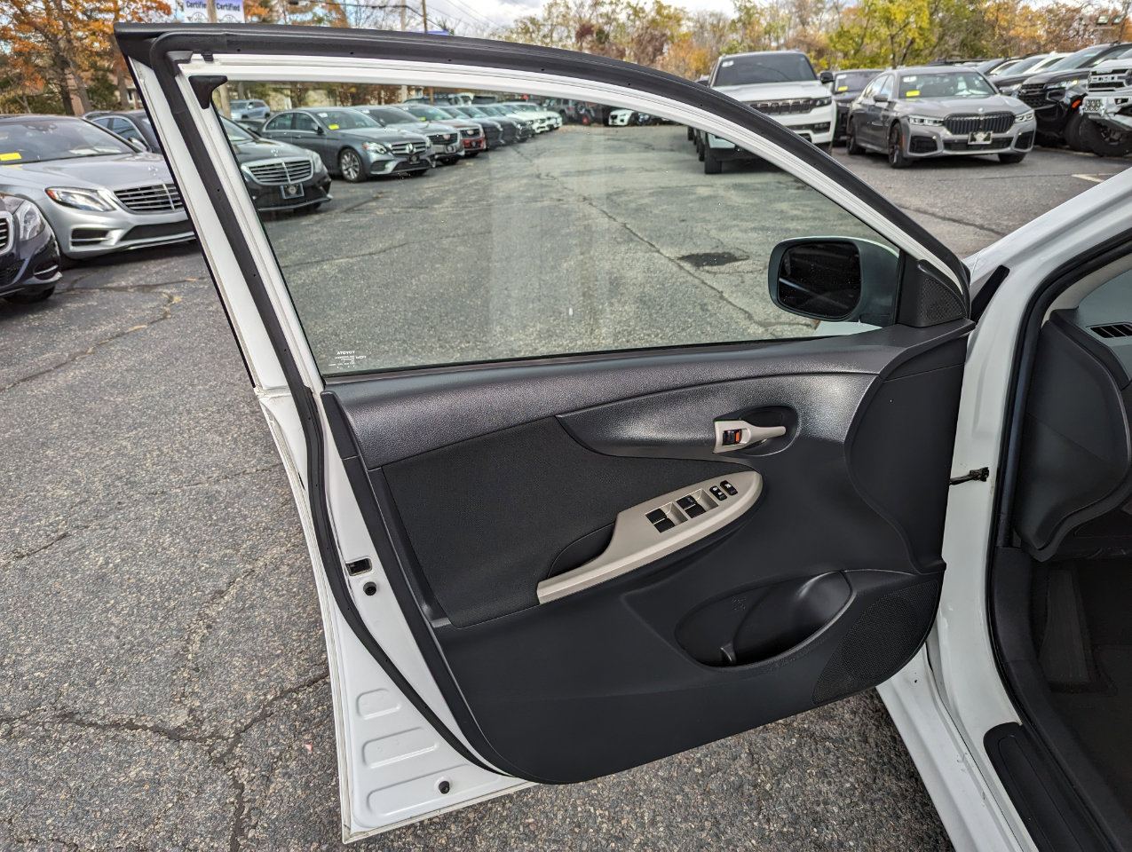 Used 2012 Toyota Corolla S image 10