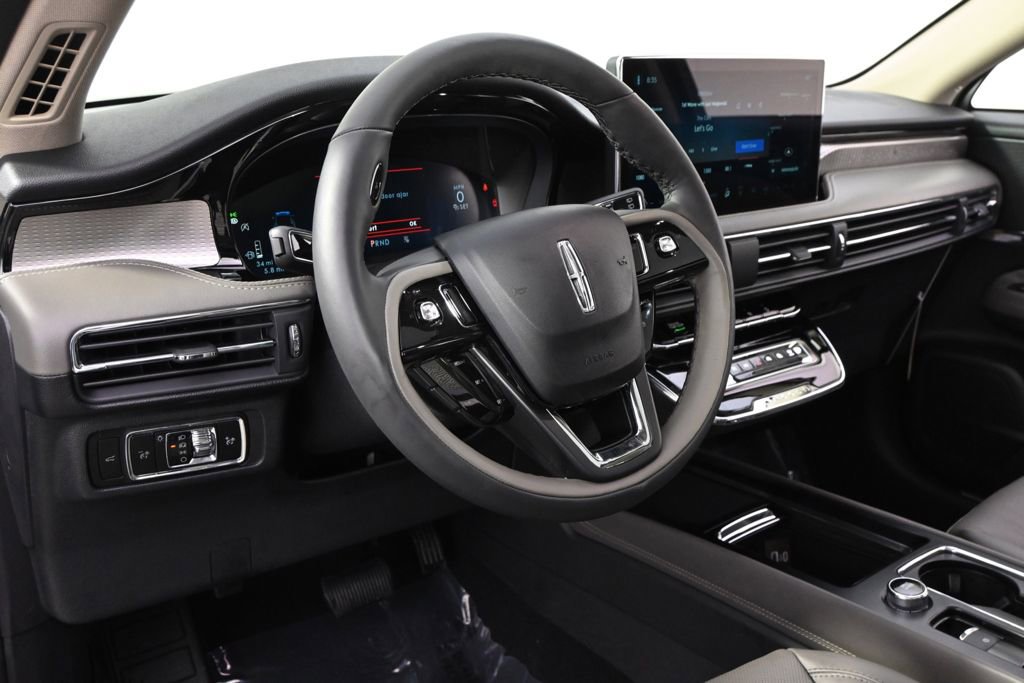 New 2026 Lincoln Corsair Reserve w/ Jet Appearance Package AWD/4WD image 12
