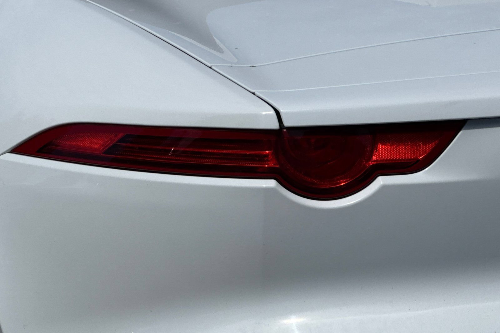 Used 2015 Jaguar F-TYPE Convertible RWD image 43